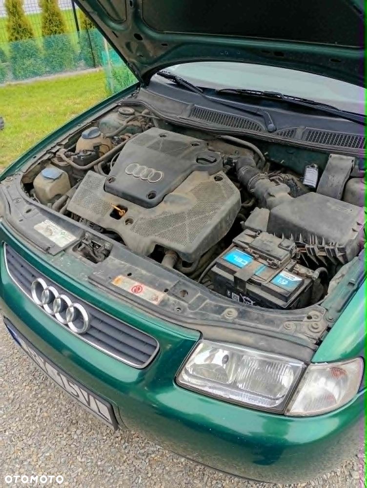 Audi A3 3-drzwiowe 1.6 Ambition - 9