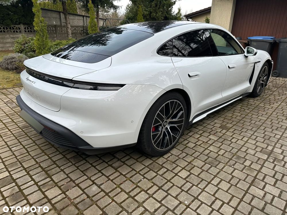 Porsche Taycan - 5