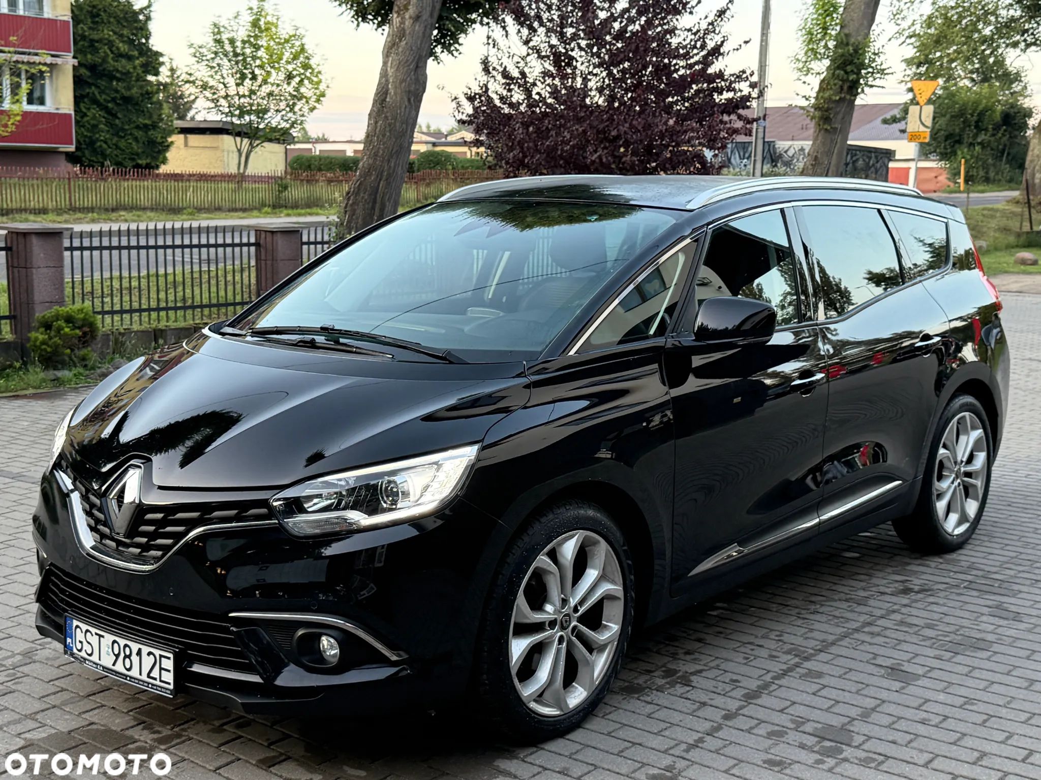 Renault Grand Scenic BLUE dCi 120 EDC BUSINESS EDITION - 1