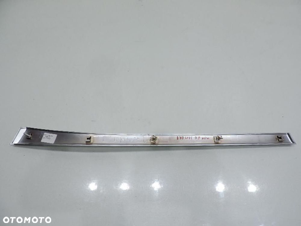 LISTWA OZDOBNA DRZWI PRAWY PRZÓD BMW E39 LIFT - 7