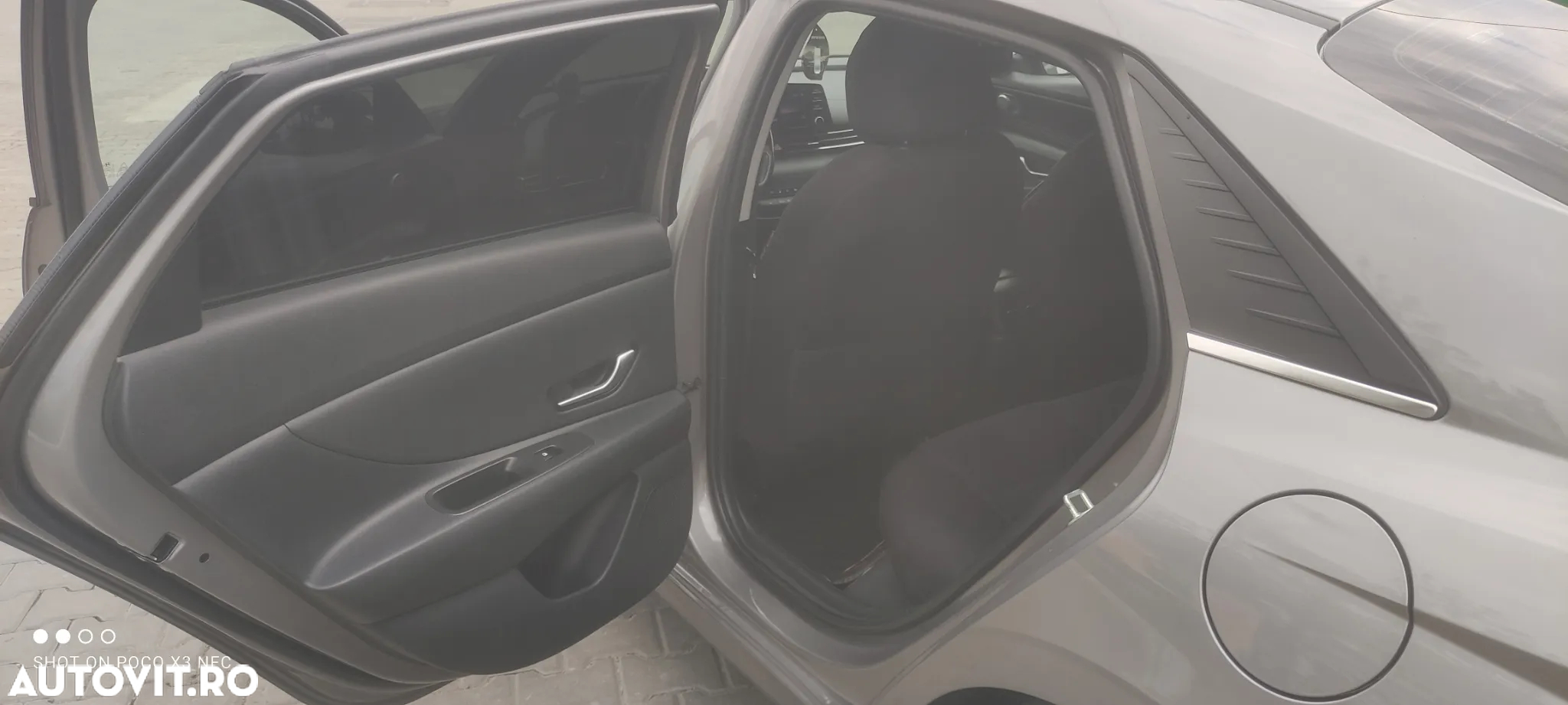Hyundai Elantra 1.6 l 123 CP CVT Highway - 12