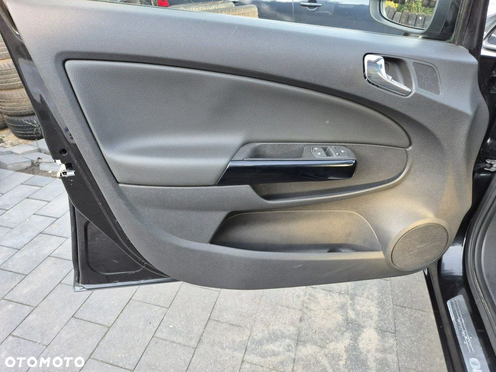 Opel Corsa 1.4 16V 150 Jahre - 11