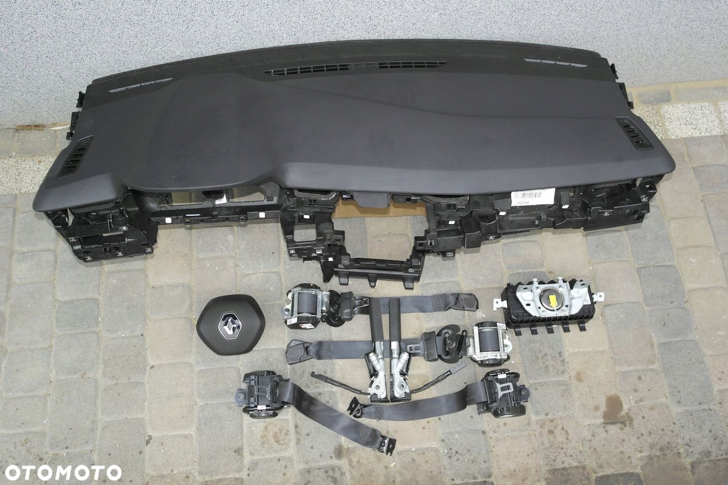 RENAULT CLIO 5 V DESKA KONSOLA KOKPIT PULPIT PÓŁKA AIRBAG PASY PAS - 1