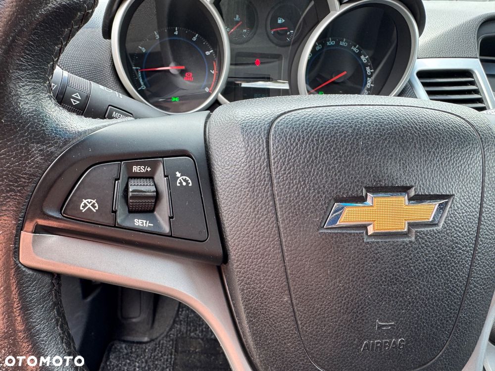 Chevrolet Cruze 1.6 LT+ - 19