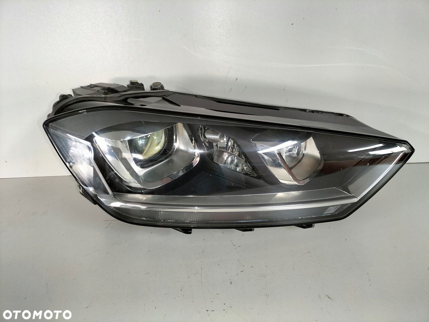 Lampa przednia prawa VW GOLF 7 VII 13- SPORTSVAN - 1