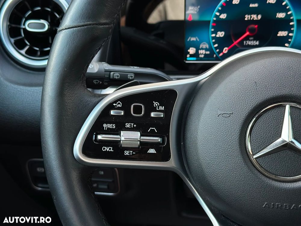 Mercedes-Benz GLB 200 d 8G-DCT Progressive - 22