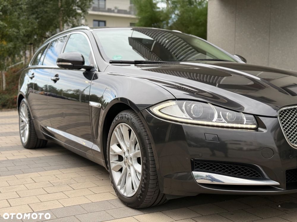 Jaguar XF - 25