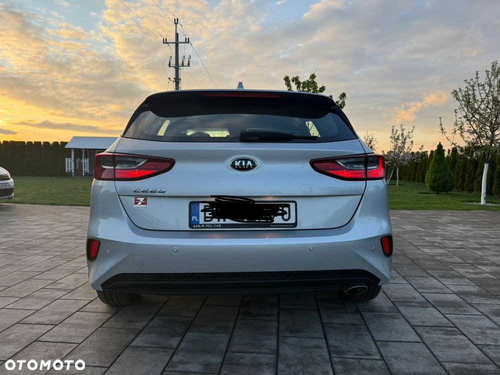 Kia Ceed - 12