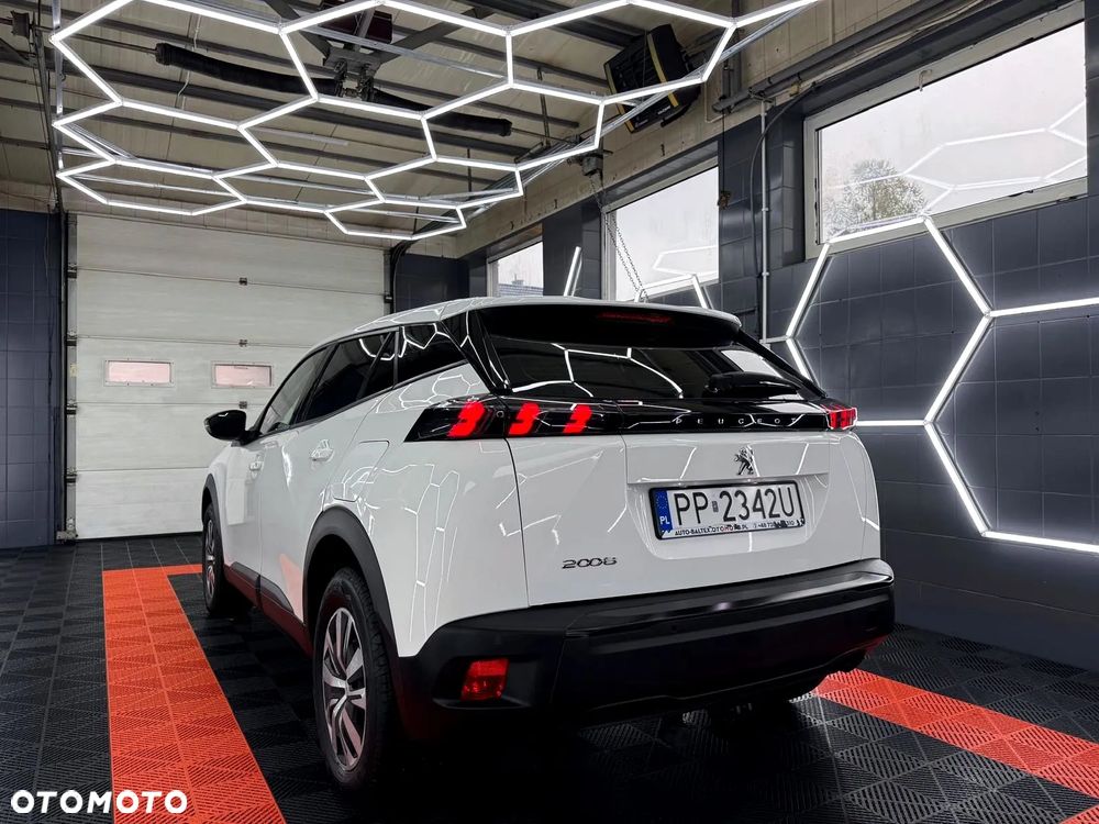 Peugeot 2008 PureTech 100 Style - 4