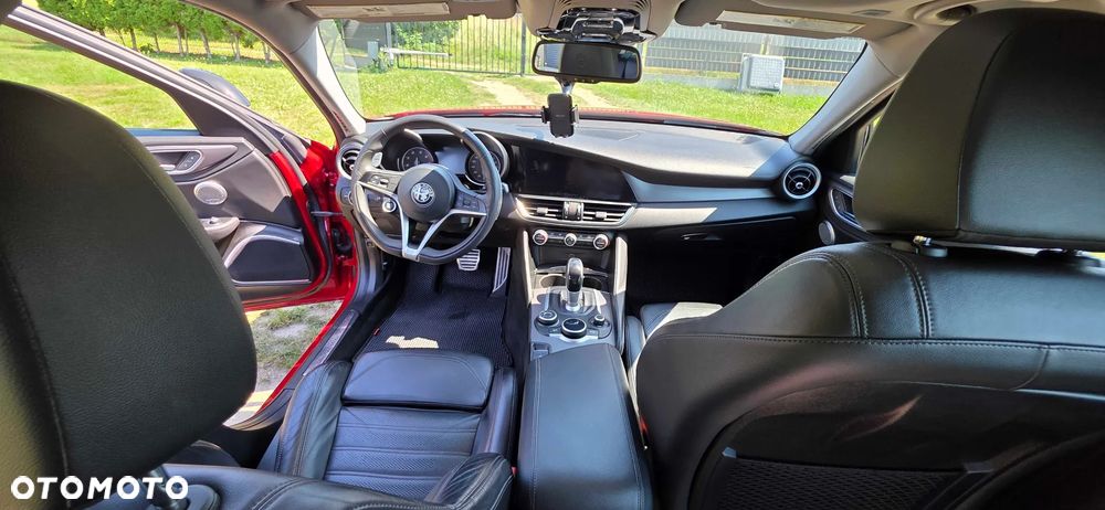 Alfa Romeo Giulia 2.0 Turbo Veloce TI Q4 - 13