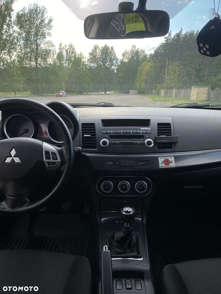Mitsubishi Lancer 1.8 Invite - 27