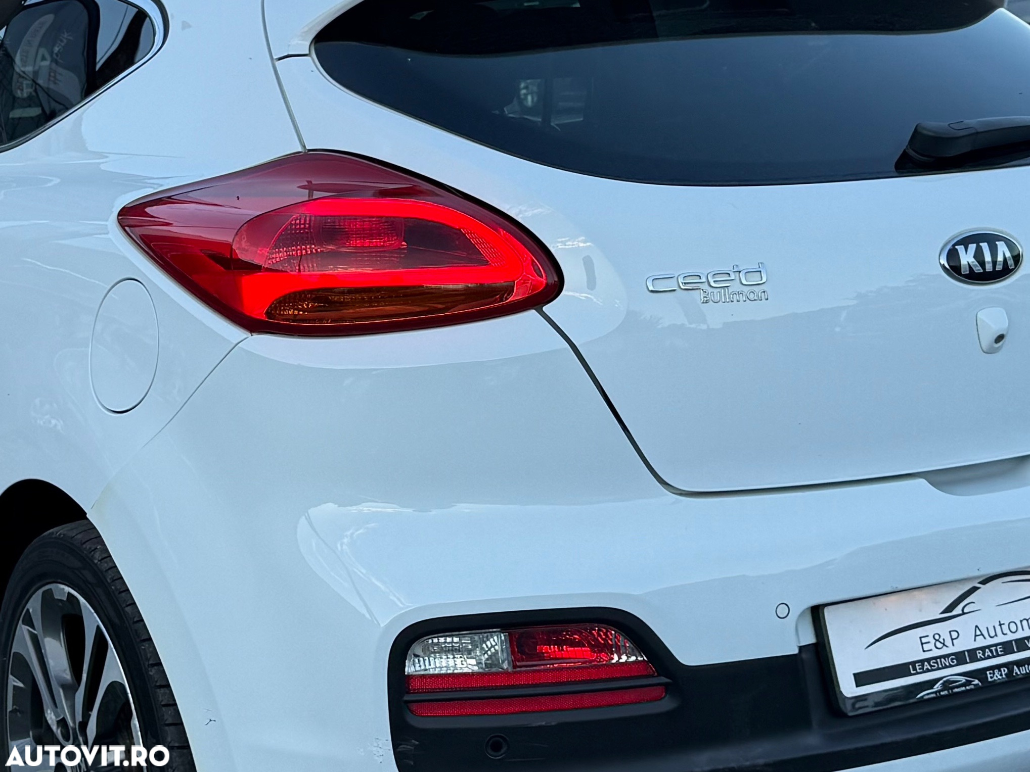 Kia Ceed 1.6 CRDi 128 ISG SW Dream-Team Edition - 16