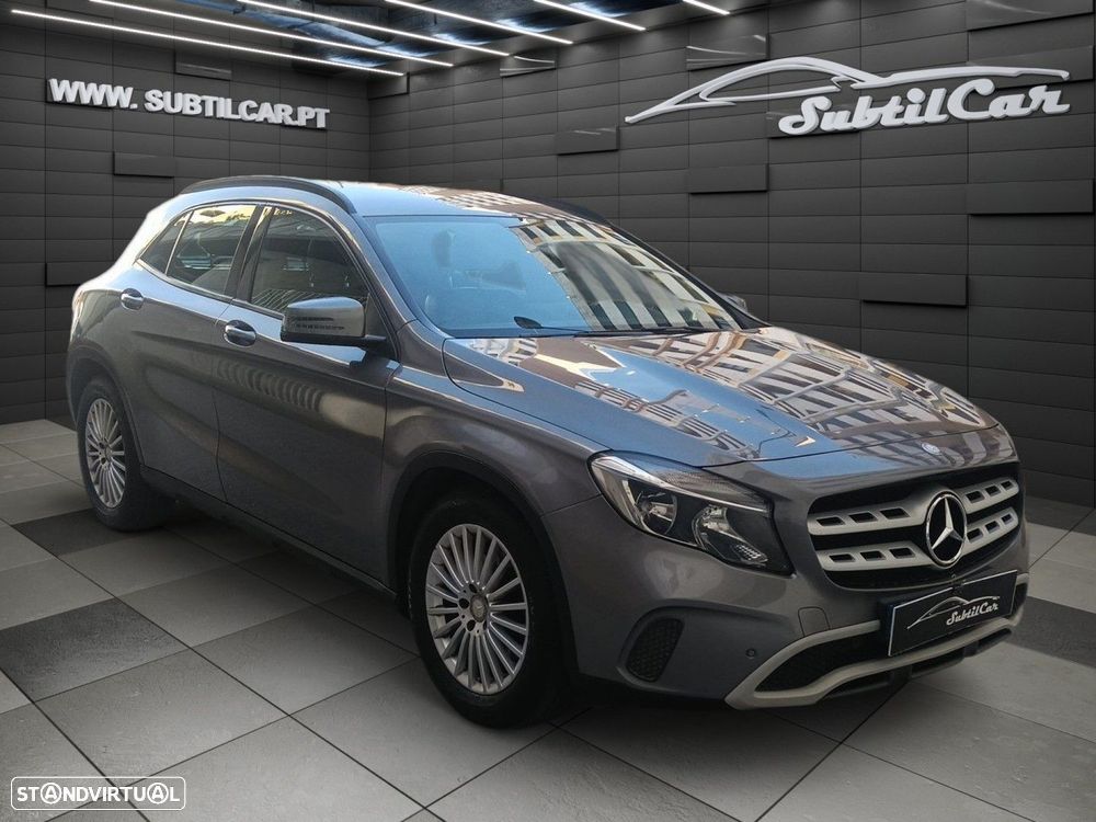 Mercedes-Benz GLA 250 4-Matic Style - 1
