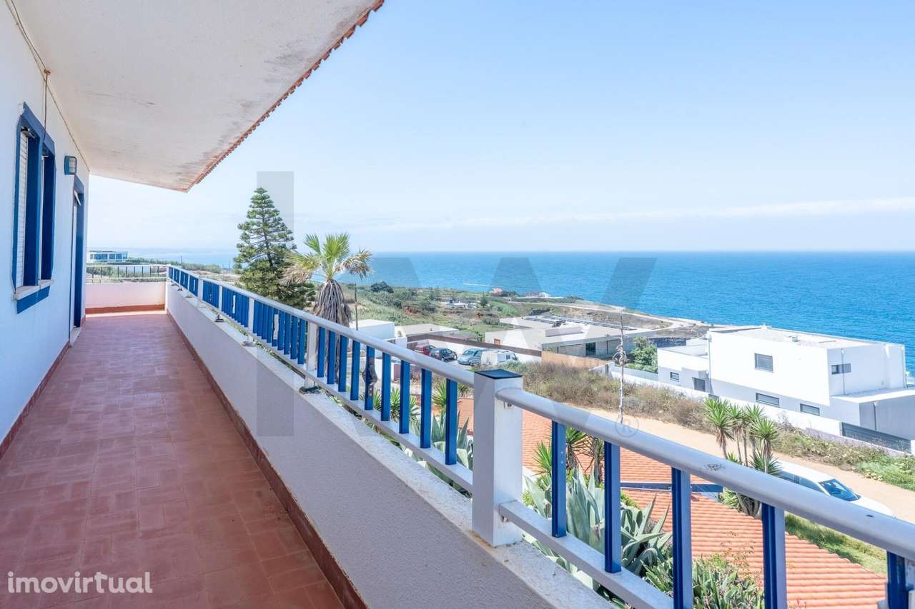 Moradia Única com Piscina, Vista Mar Frontal e Terreno de 1.162 m2 - Grande imagem: 4/42