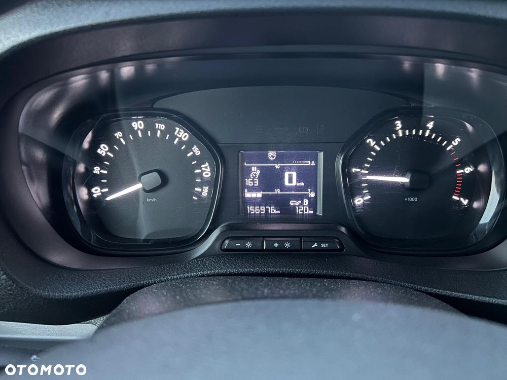 Opel Vivaro - 16