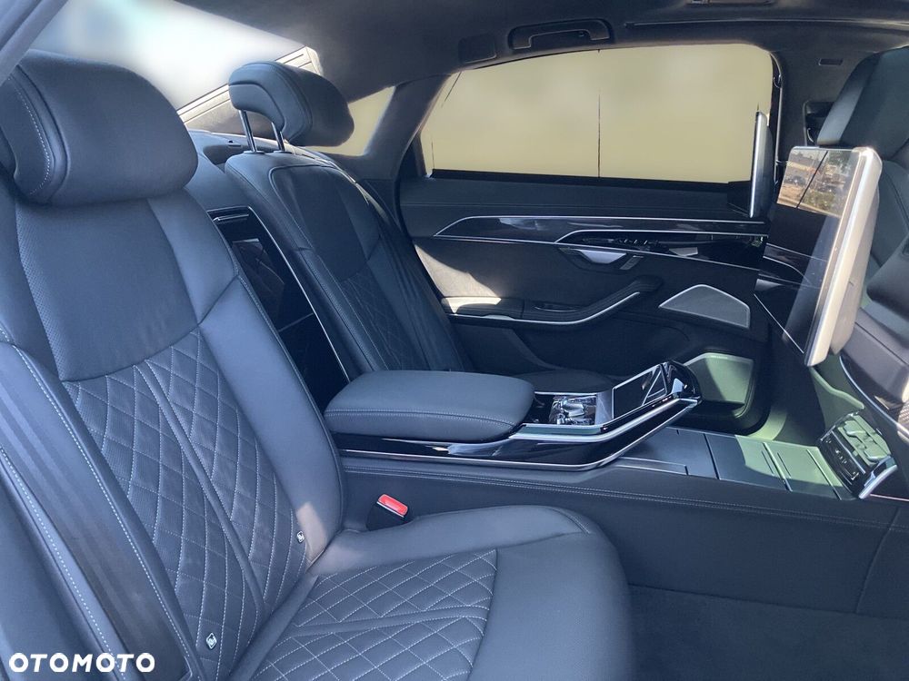 Audi A8 - 12