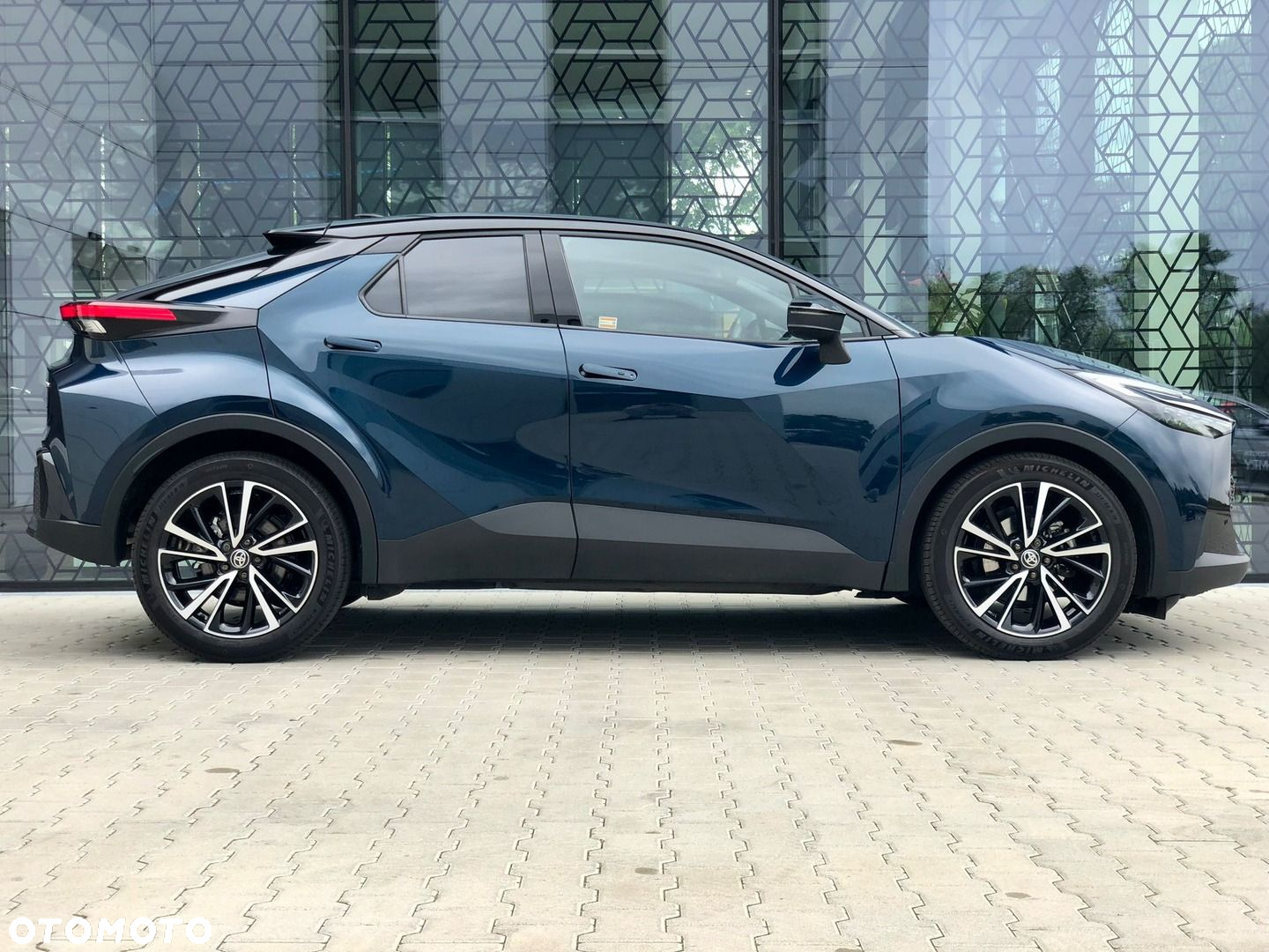 Toyota C-HR - 4