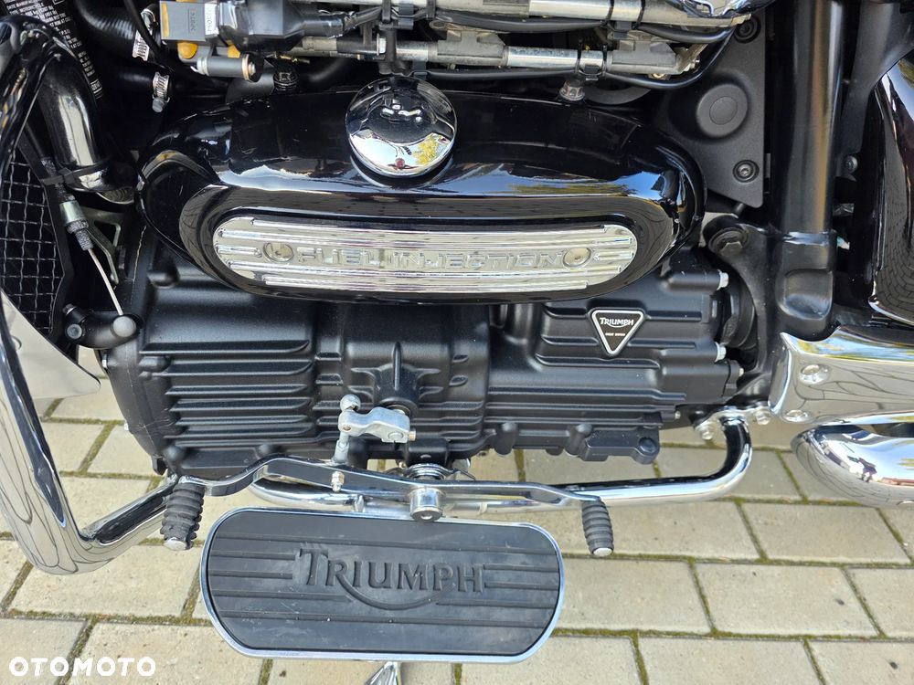 Triumph Rocket - 13