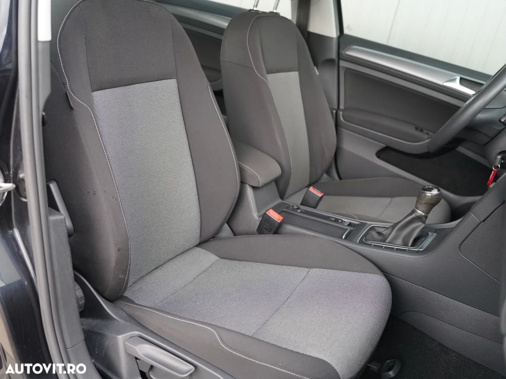 Volkswagen Golf 1.6 TDI BlueMotion Technology Trendline - 29