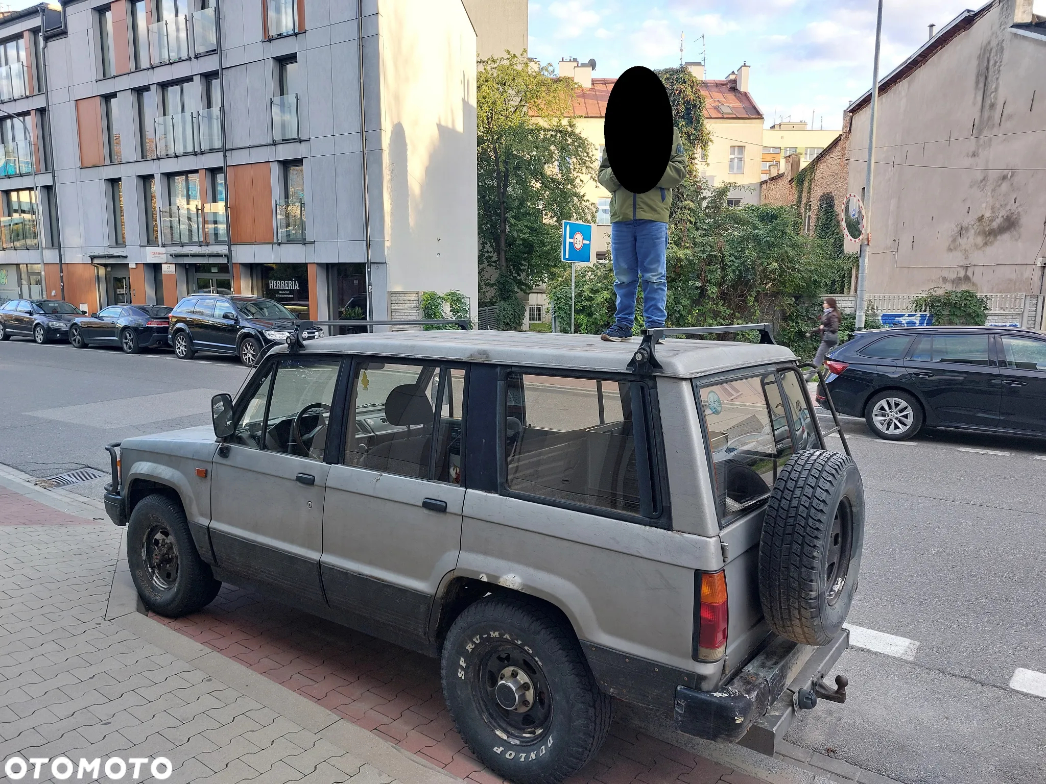 Isuzu Trooper 2.6 - 6