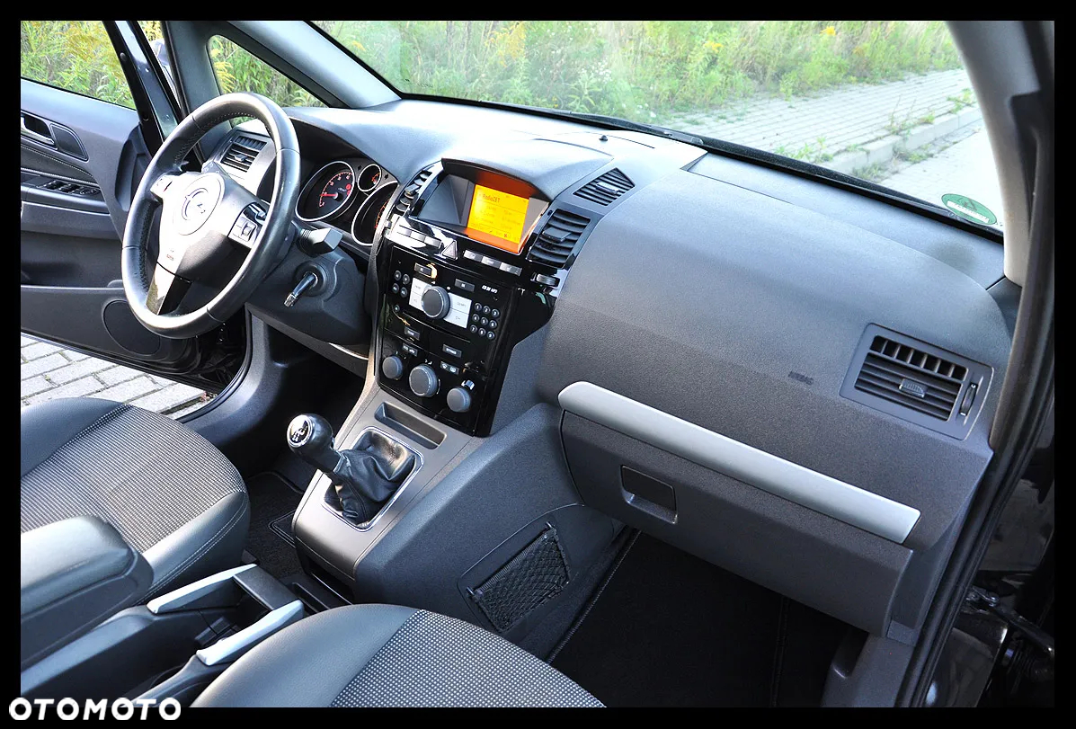 Opel Zafira 1.8 Cosmo - 6
