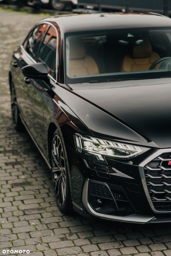 Audi S8 - 3