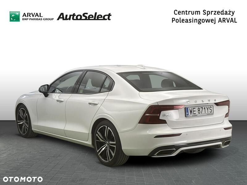 Volvo S60 T4 R-Design - 3
