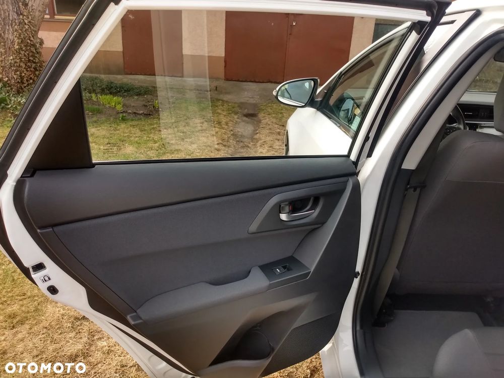 Toyota Auris 1.6 Premium - 15