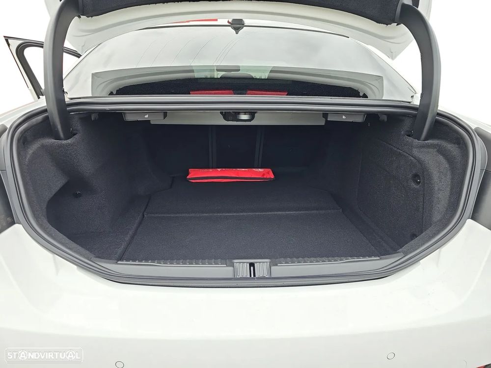 Alfa Romeo Giulia 2.2 D Veloce Q4 AT8 - 16