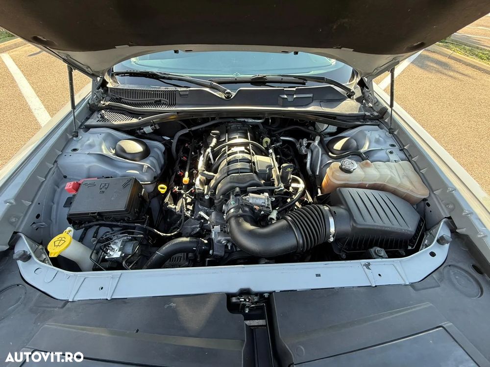 Dodge Challenger - 18