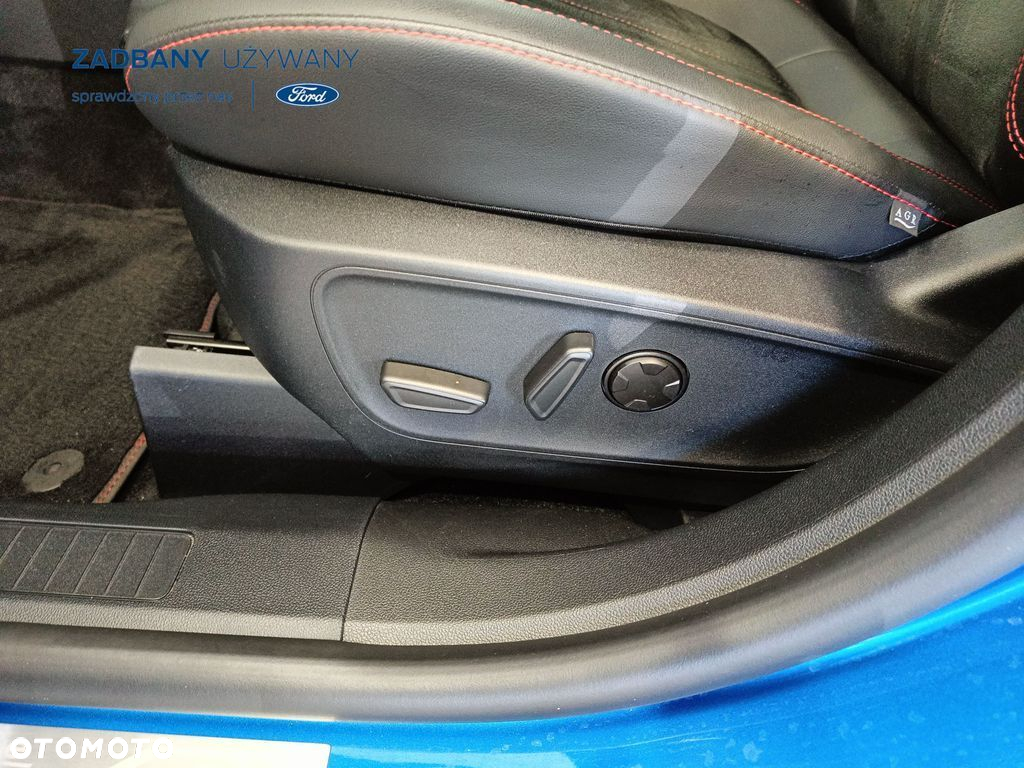 Ford Kuga 2.5 FHEV AWD ST-Line X eCVT - 17