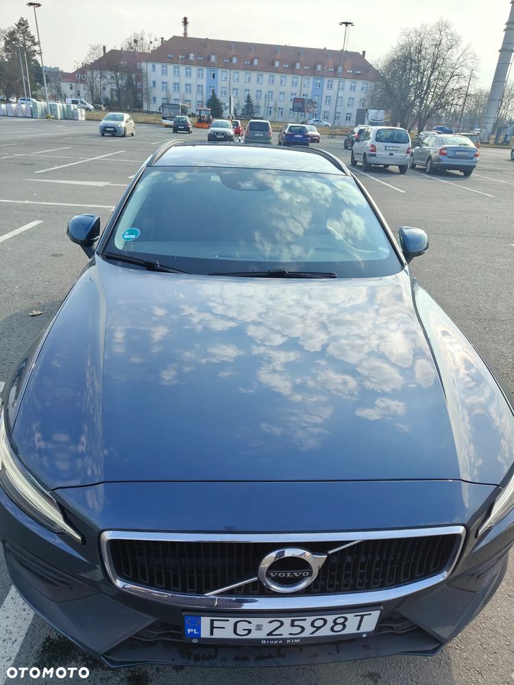 Volvo V60 B3 B DKG Momentum - 3