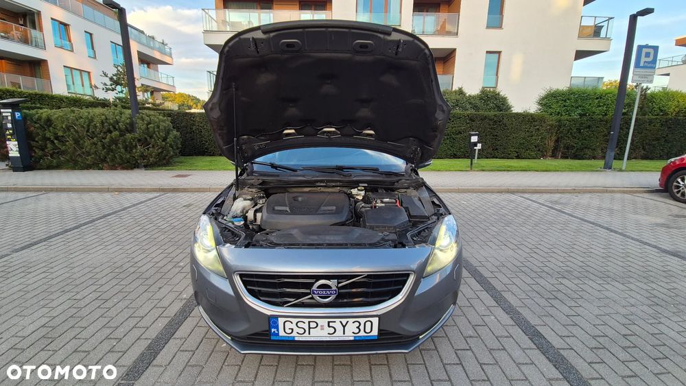 Volvo V40 T3 Drive-E Momentum - 15