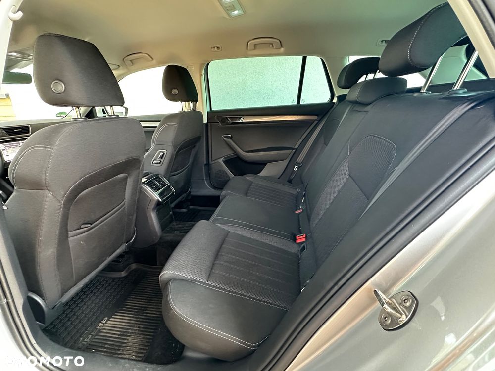 Skoda Superb 2.0 TDI Style DSG7 - 28