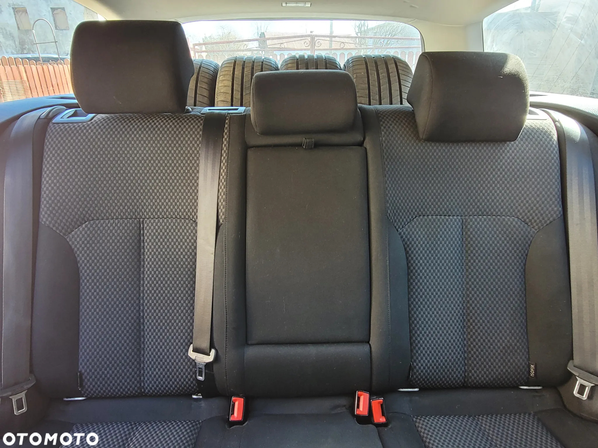 Volkswagen Passat 2.0 TDI Trendline - 13