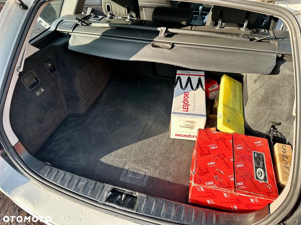 BMW Seria 3 318d DPF Edition Sport - 16