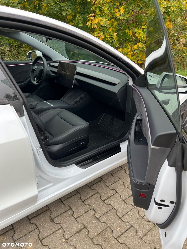 Tesla Model 3 Long Range AWD - 23