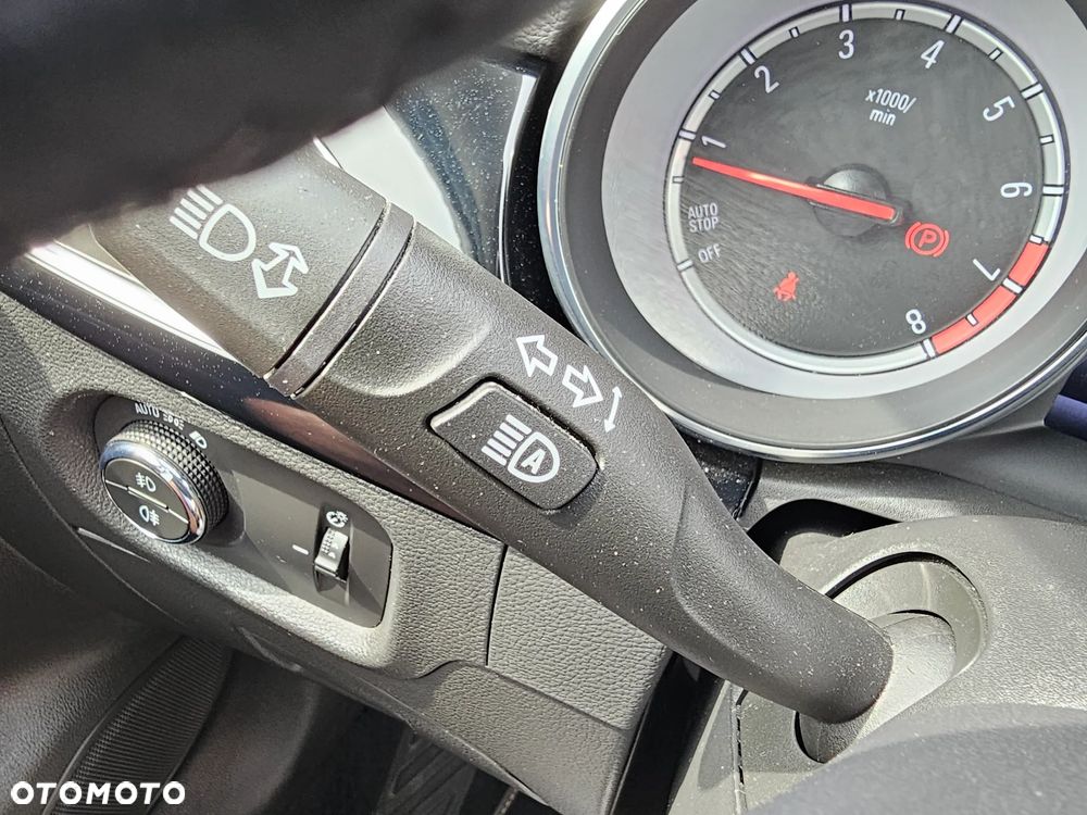 Opel Astra 1.4 Turbo Sports Tourer Innovation - 25