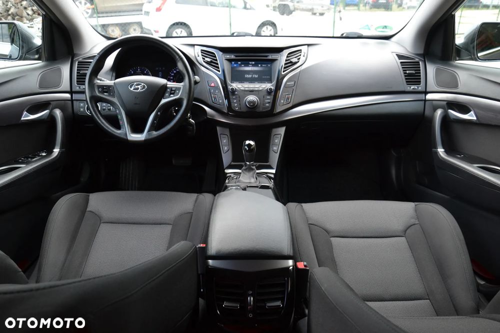 Hyundai i40 Kombi blue 1.7 CRDi DCT Premium - 20