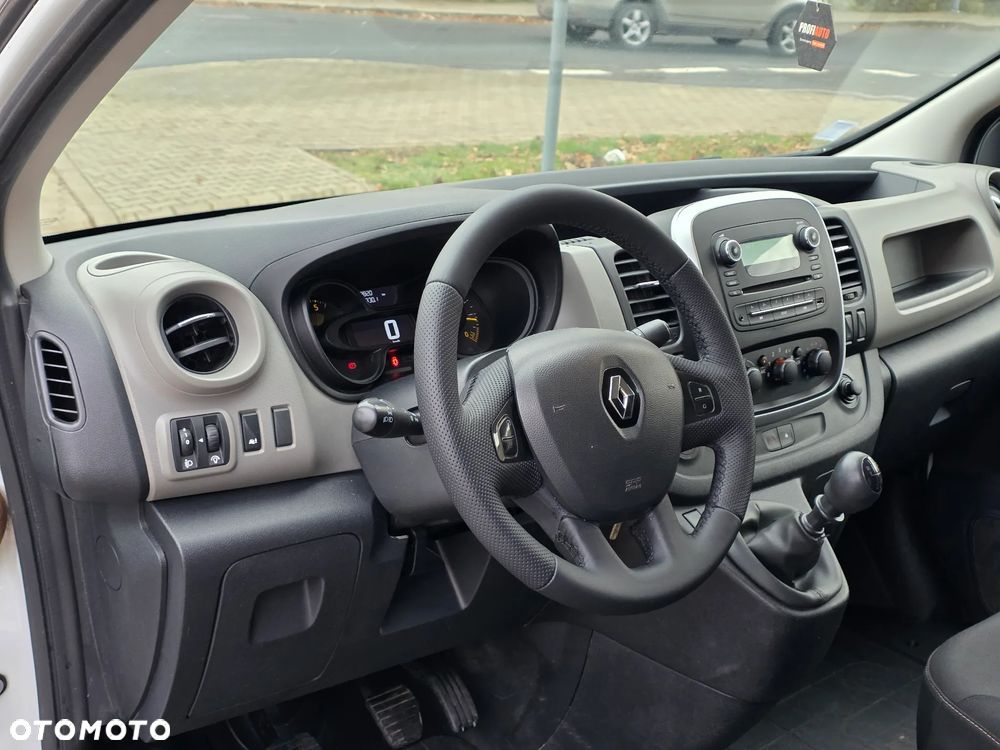 Renault Trafic - 12