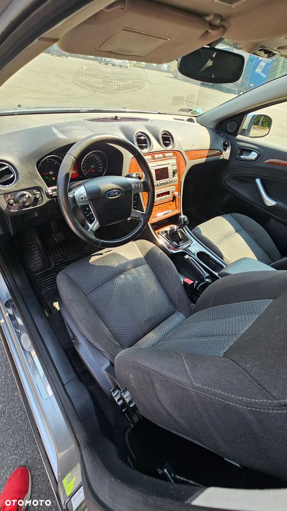 Ford Mondeo 2.0 TDCi Black Magic - 3