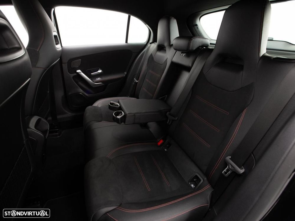 Mercedes-Benz A 250 e AMG Line - 11