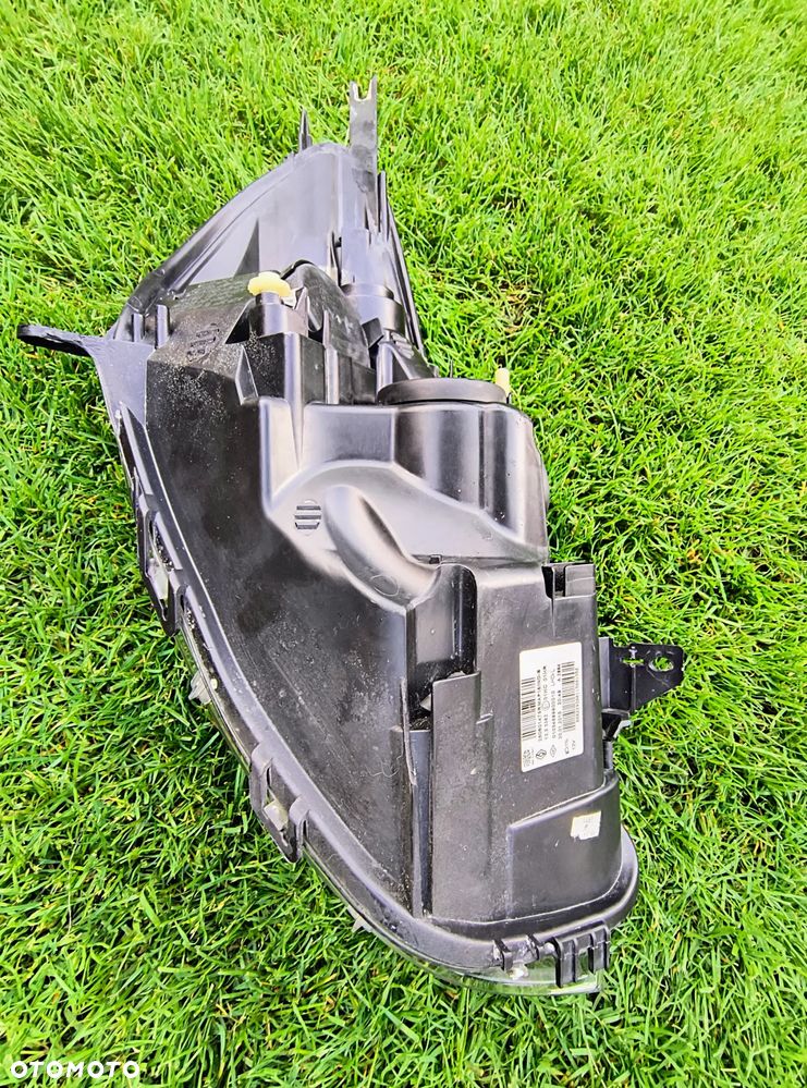 Lampa przednia lewa Renault Clio IV - 8