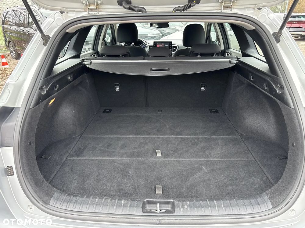 Kia Ceed 1.6 CRDi SCR M - 17