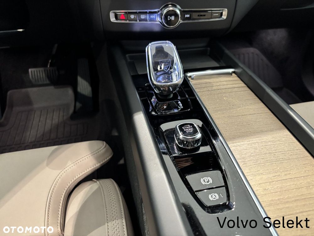 Volvo XC 60 - 24