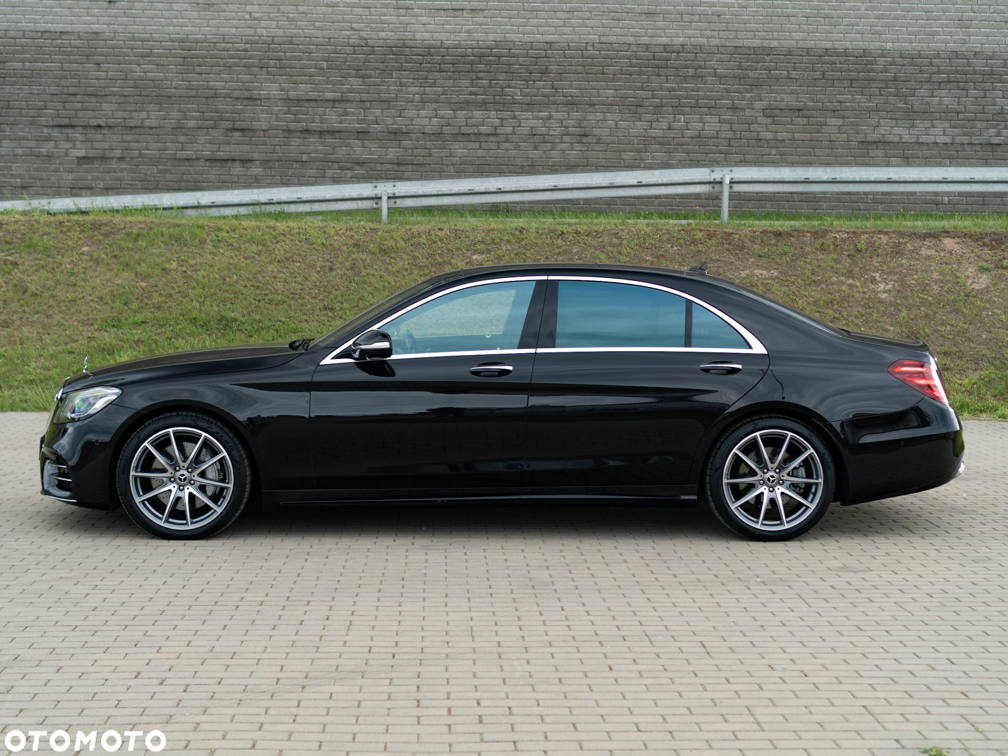Mercedes-Benz Klasa S 560 4-Matic L 9G-TRONIC - 2
