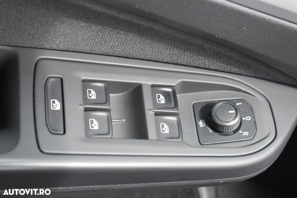 Volkswagen Golf 2.0 TDI Life - 31