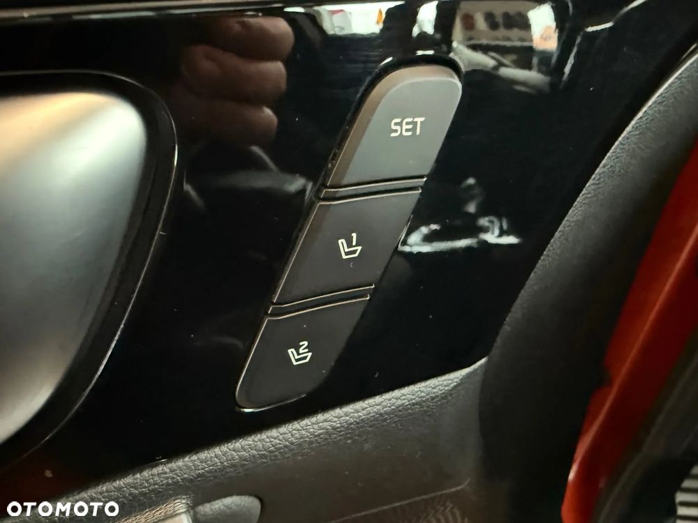 Kia ProCeed 1.6 T-GDI GT DCT - 12