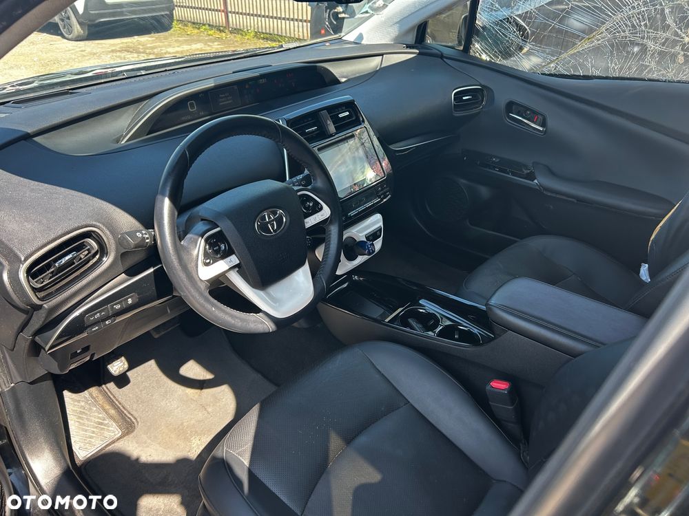 Toyota Prius Hybrid - 17