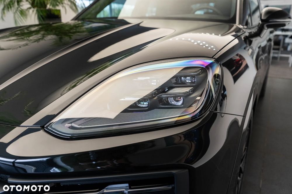Porsche Cayenne E-Hybrid PHEV Black Edition - 35
